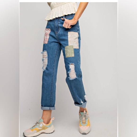 Easel Denim - #185 NWT Easel patch work jeans Chic Comfort